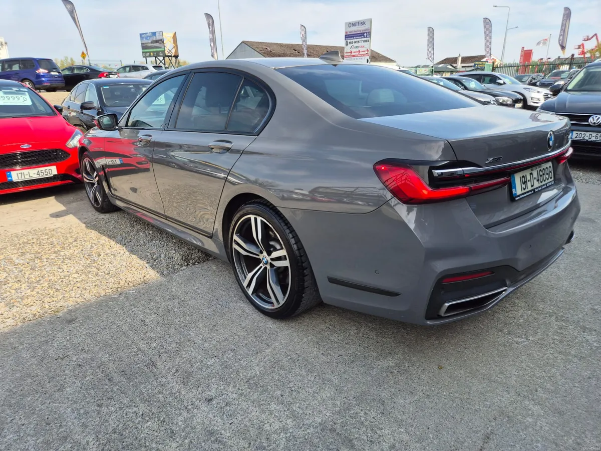 🦏 BMW 7-Series 740 m-sport x drive 2019 🦏 - Image 5