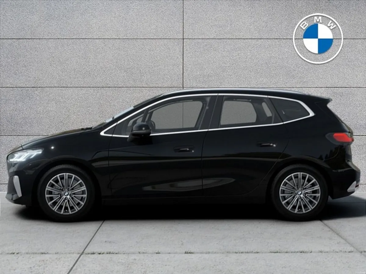 BMW 2-Series 220i Luxury Active Tourer - Image 2