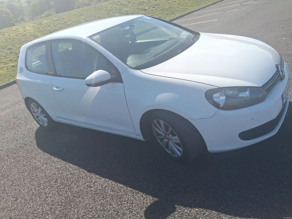Volkswagen Golf 2012 - Image 2