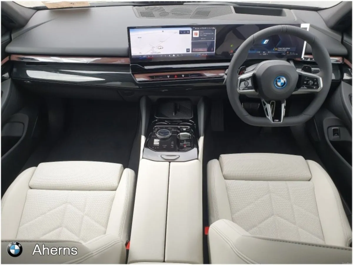 BMW 5-Series 530e M Sport Pro Saloon - Image 3