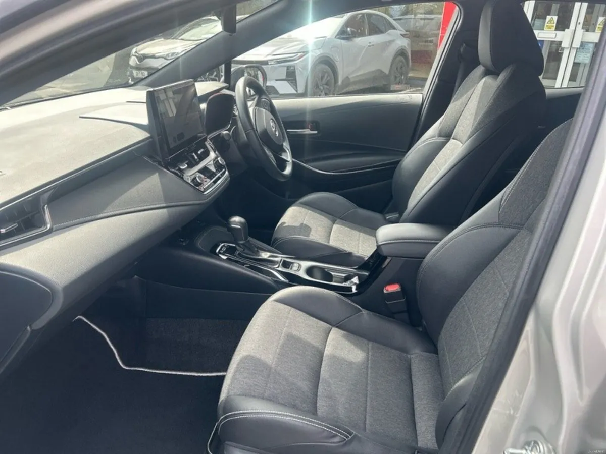 Toyota Corolla LUNA SPORT HB - Image 6