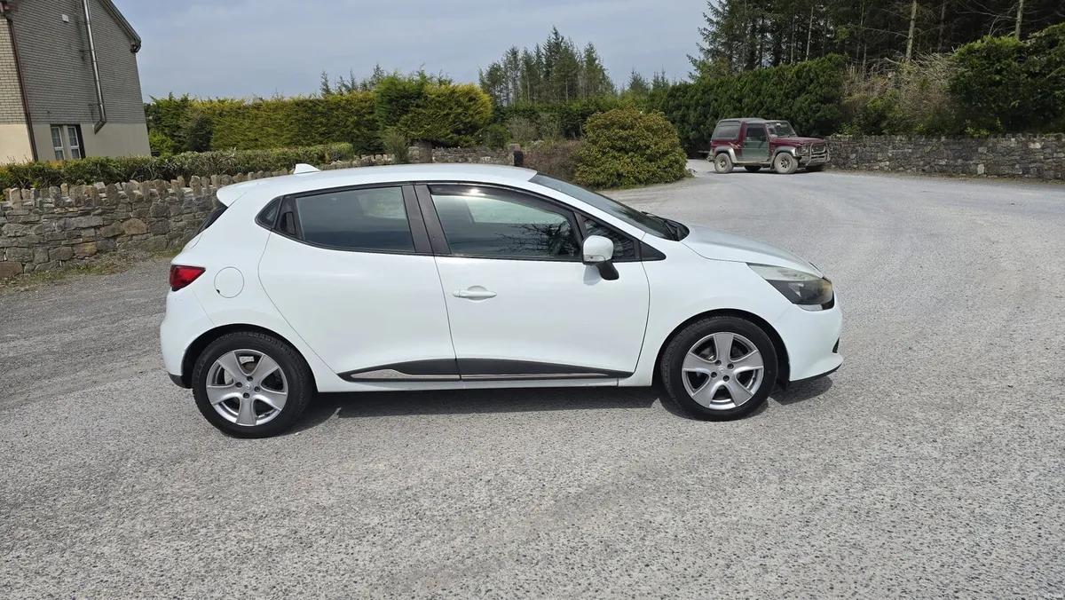 2013 Renault Clio +eco 1.5 diesel manual fresh nct - Image 4