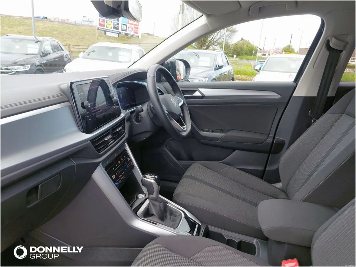 Volkswagen T-roc Hatchback Match - Image 2