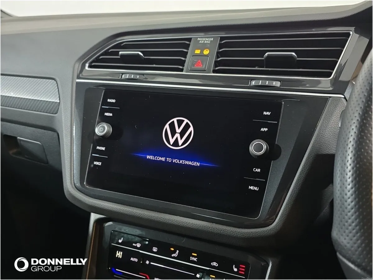 Volkswagen Tiguan Estate R-Line - Image 5