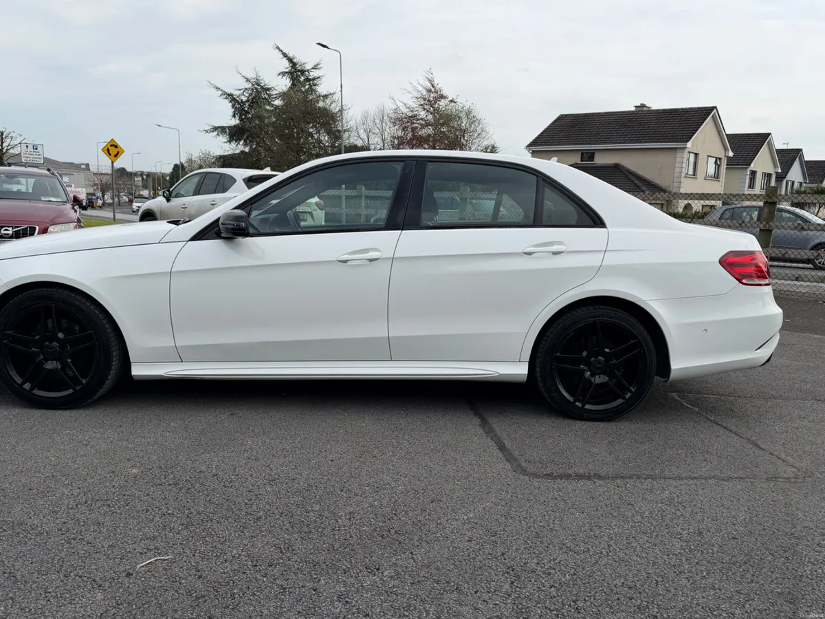 Stunning Mercedes-Benz E-Class 2015 diesel hybrid - Image 4