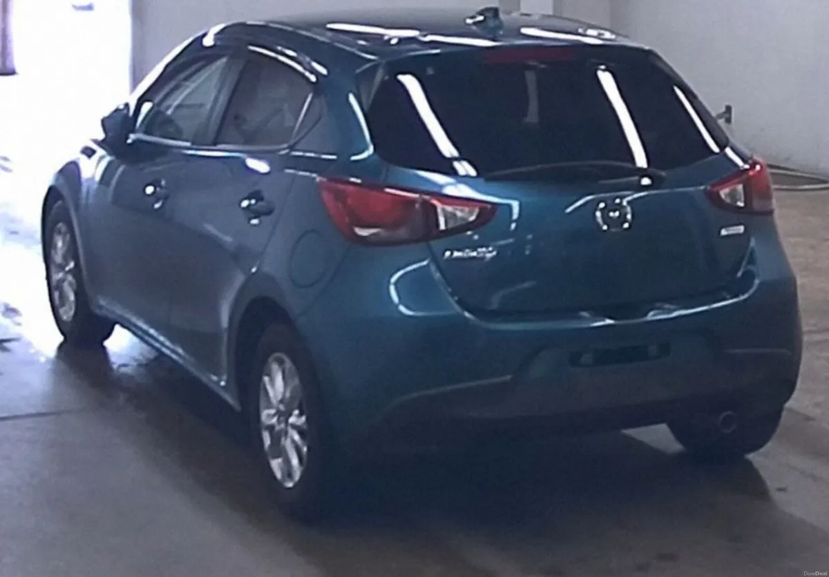 2017 Mazda Demio - Image 4