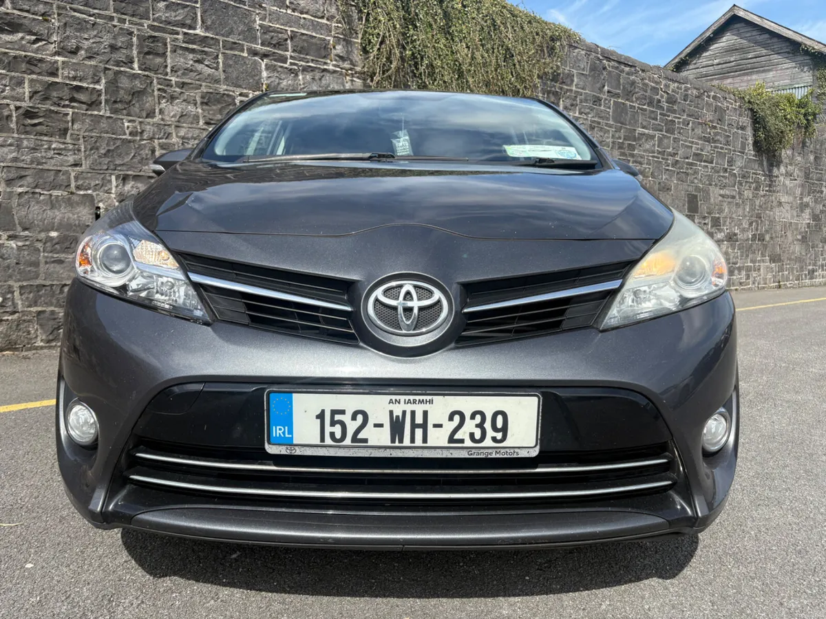 15 Toyota Verso 7 Seater! Pan roof trade ins 👍 - Image 5
