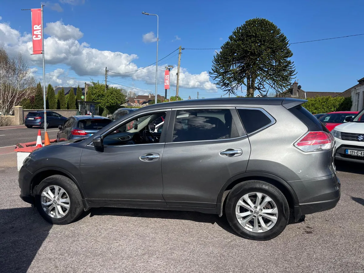 Nissan X-Trail 2015  7  SEATER  DIESEL - Image 3