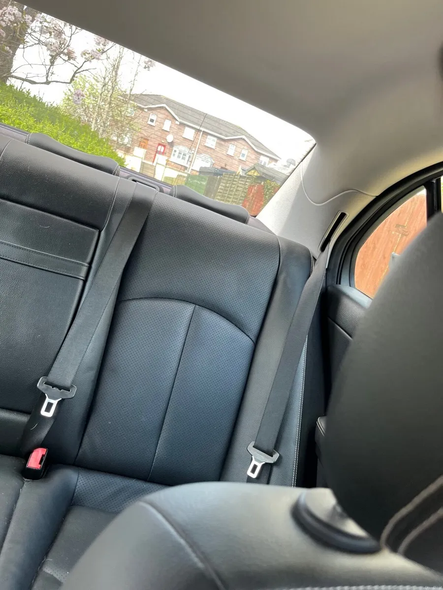 Mercedes-Benz E-Class 2007 - Image 4