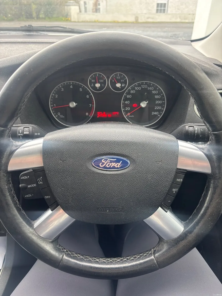 Ford Focus 2008 - Image 4