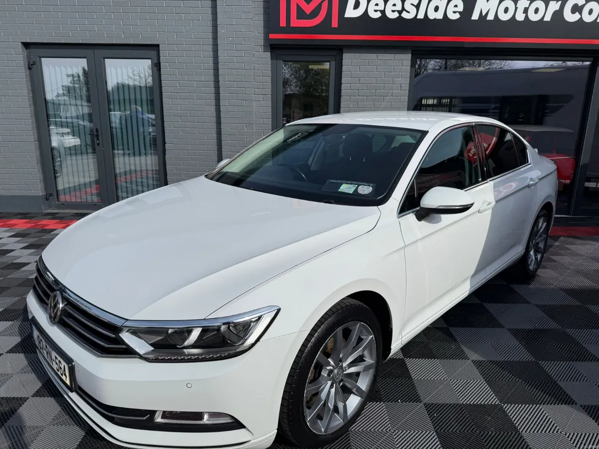 Volkswagen Passat 2018, HEATED SEATS, PARK SENSORS - Image 2