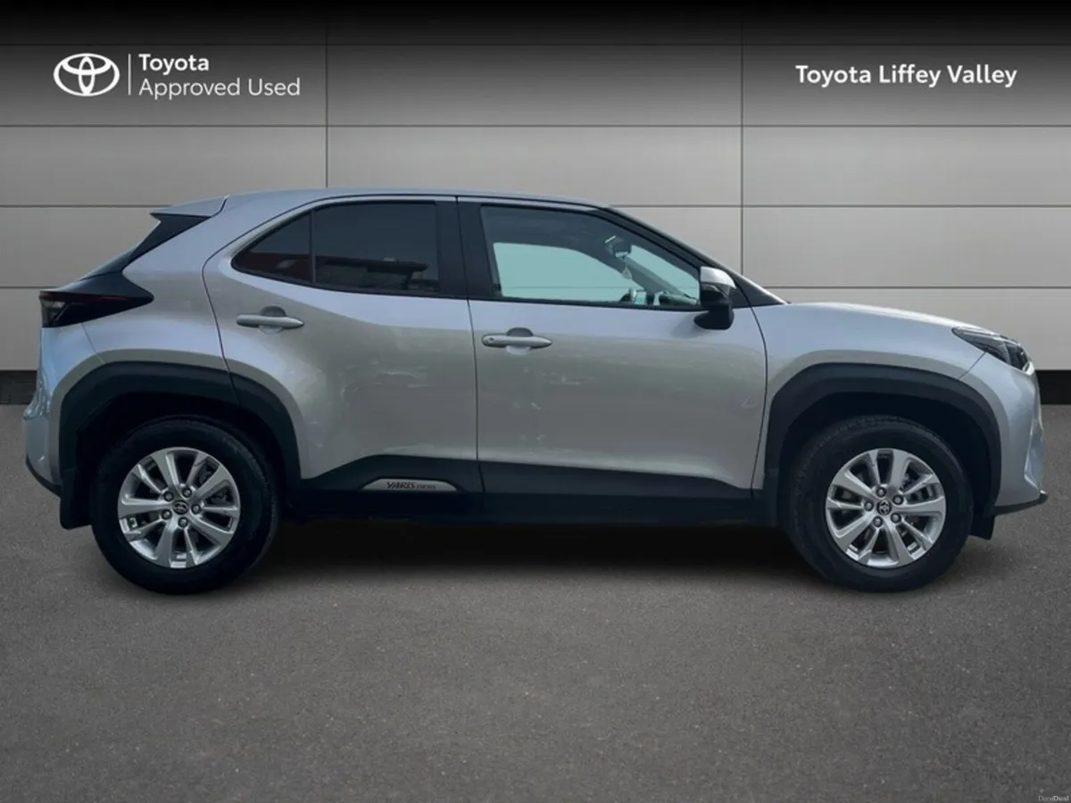 Toyota Yaris Cross YARIS CROSS LUNA - Image 3