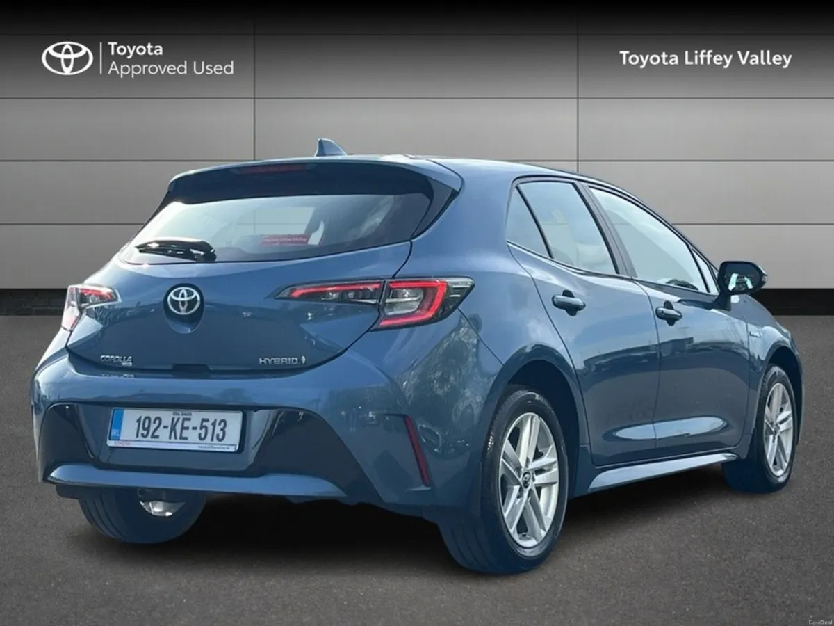 Toyota Corolla COROLLA LUNA H/B AUTO HYBRID - Image 2
