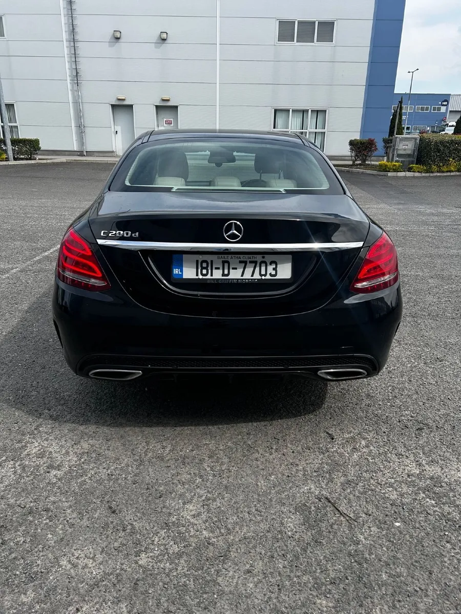 Mercedes-Benz C-Class 2018 - Image 4