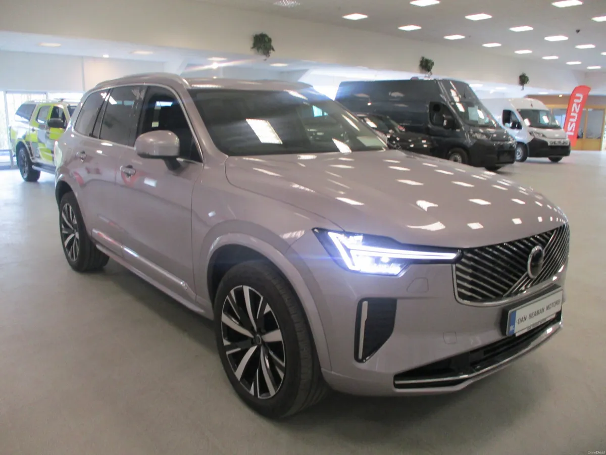 Volvo XC90 T8 PHEV 7 SEATER AWD 2025 - Image 3