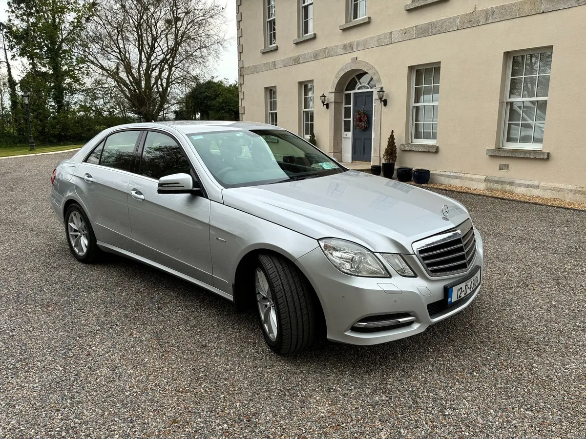 Mercedes-Benz E-Class 2012 - Image 2