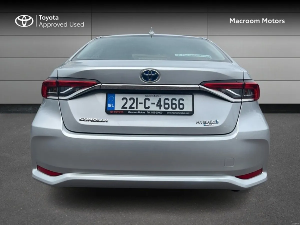 Toyota Corolla EASTER SALE!! HYB LUNA SALOON 4DR A - Image 4
