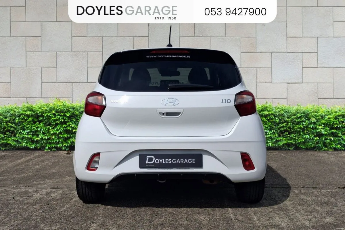 Hyundai i10 Deluxe Plus 1.0 Petrol - Image 3