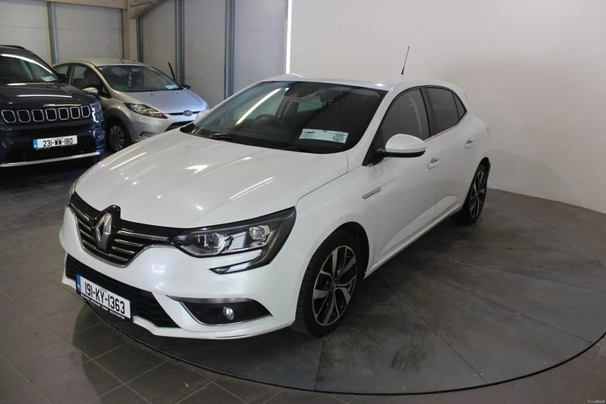 Renault Megane 1.3TCe 140 GPF ICONIC - TENDER 32 - Image 4