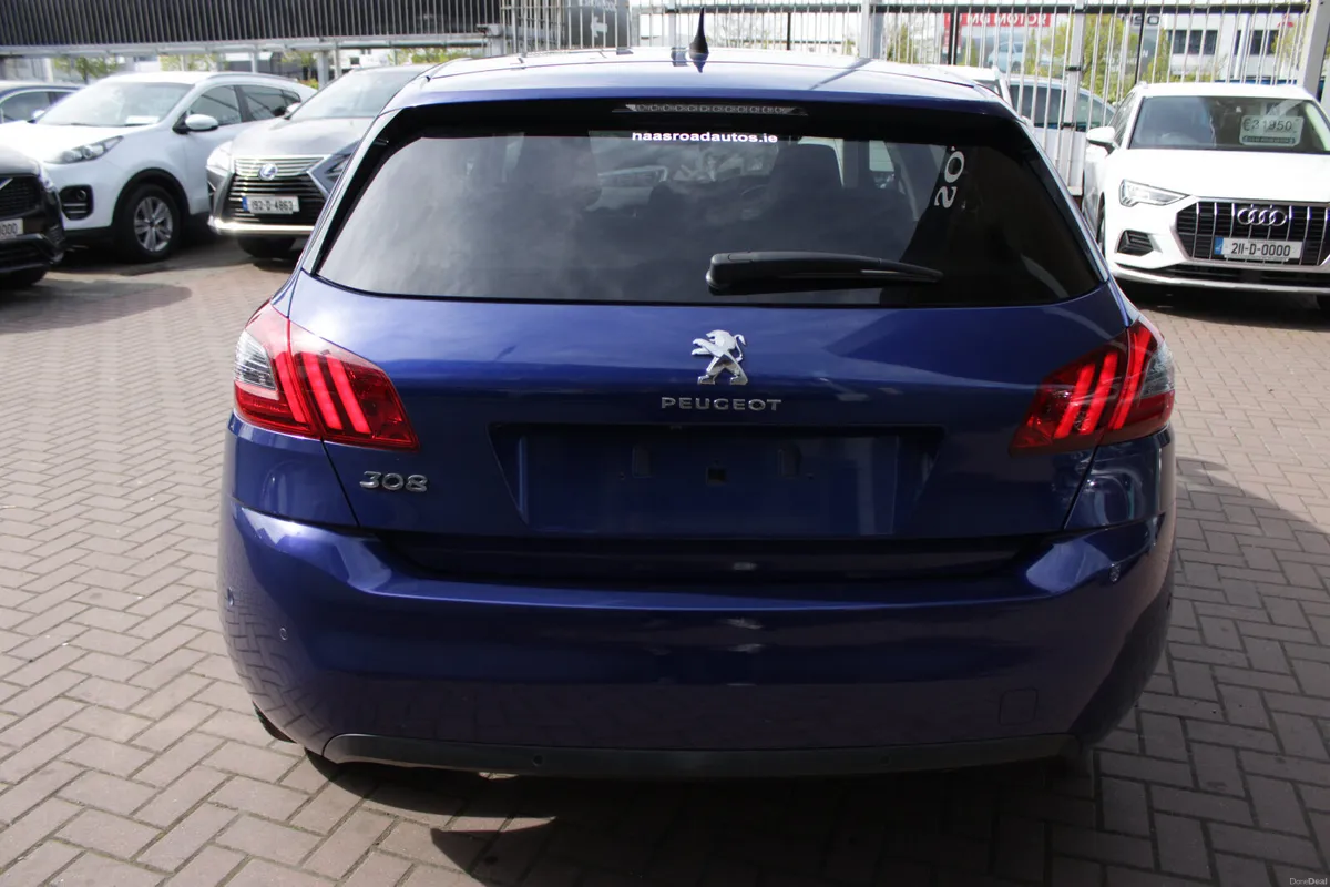 1.6HDI ALLURE-LINE 5DR HATCHBACK AUTO // HUGE SPEC - Image 5