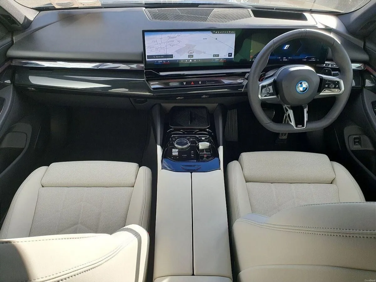 BMW 5-Series 530e M Sport Pro Saloon - Image 4