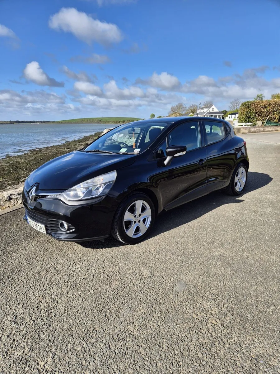 Clio !LOW MILEAGE! - Image 2