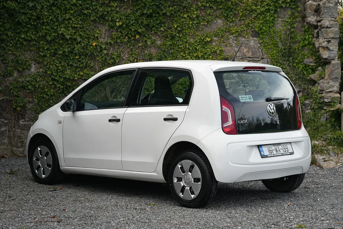 2016 VW Up! 1.0 Petrol Manual 5 door - Image 3