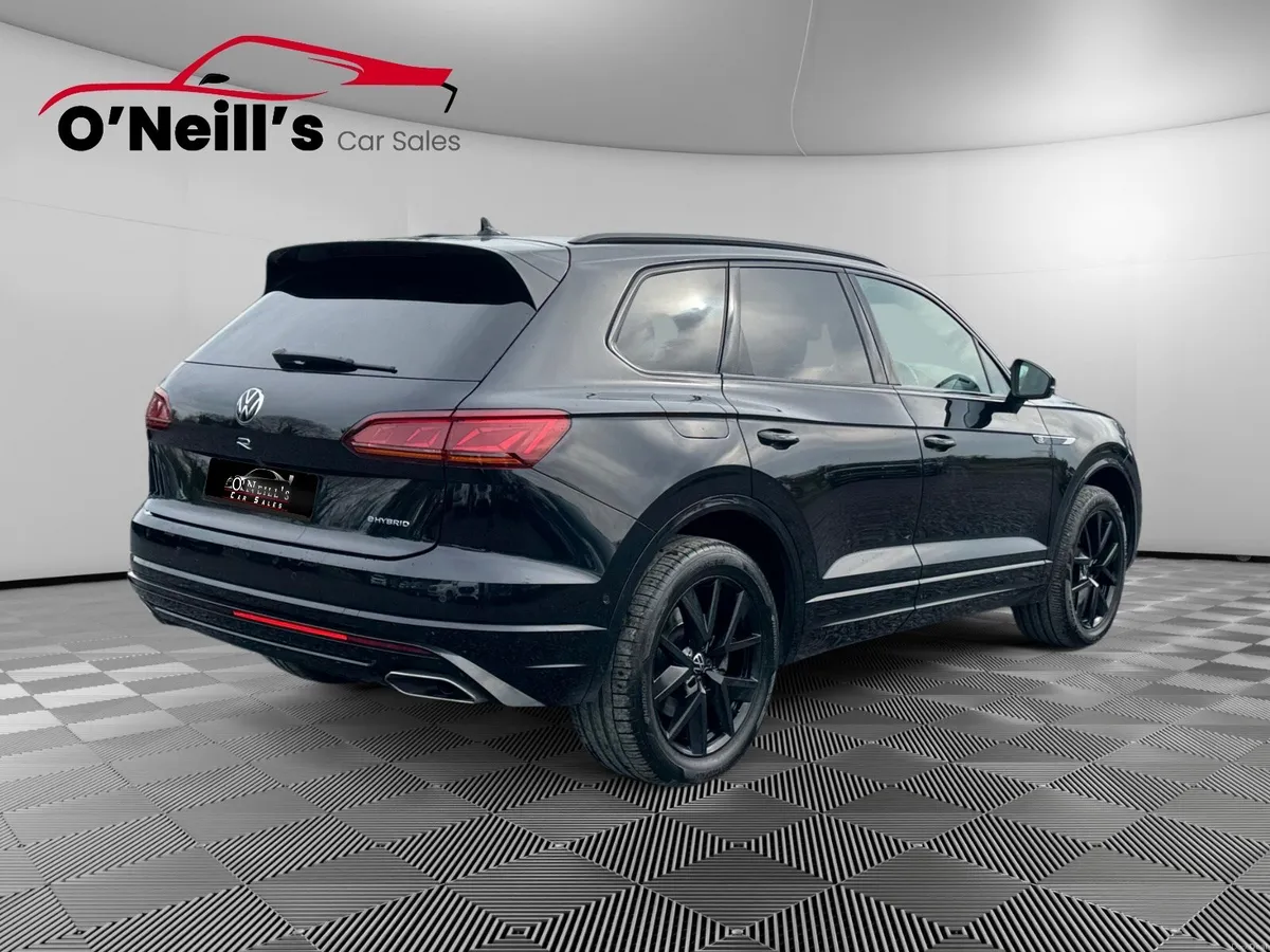 Volkswagen Touareg 2021 R 3.0 TFSI PHEV 462HP 5DR - Image 3