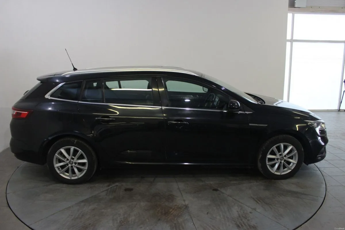Renault Megane 1.5 dCi 110 DYNAMIQUE NAV - TENDER - Image 4