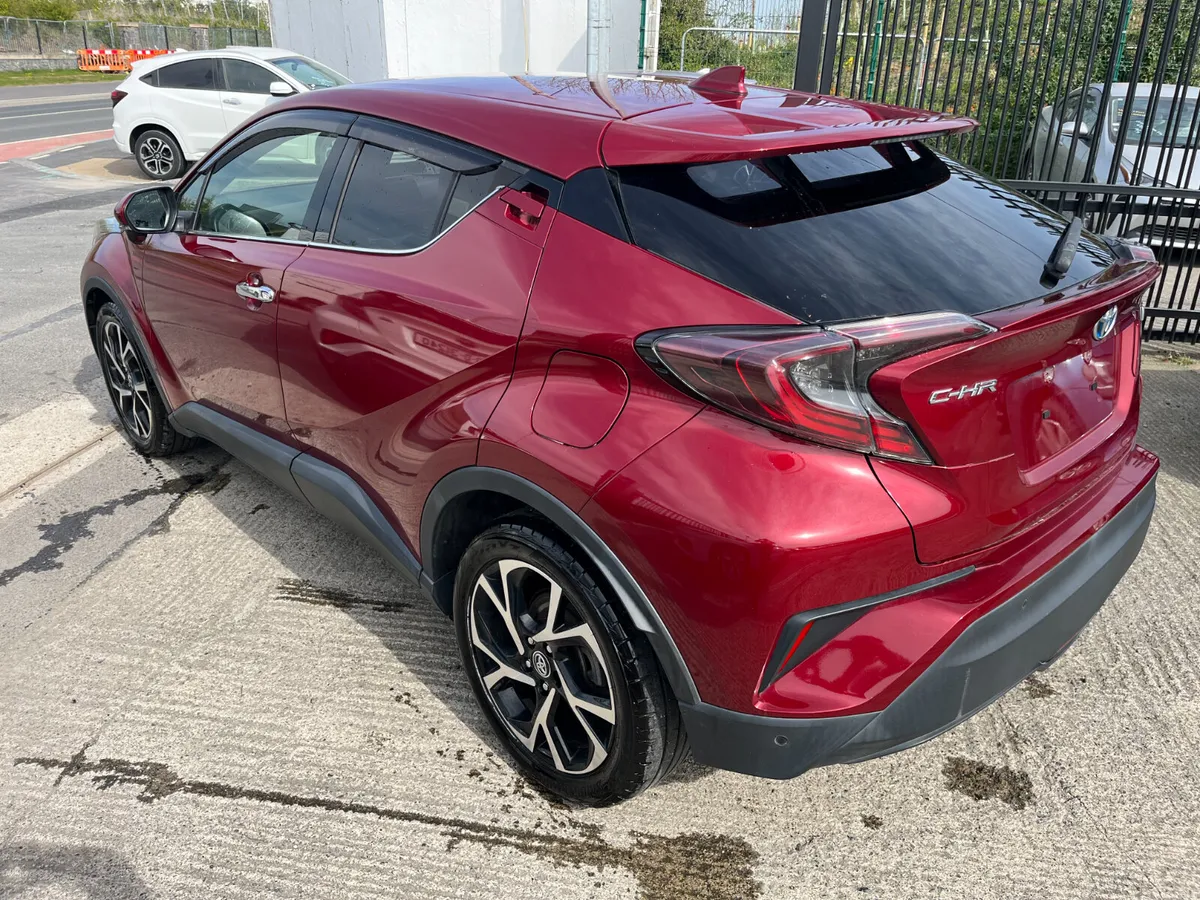 TOYOTA C-HR 2018, 1.8 HYBRID AUTO LOW KM HIGH SPEC - Image 3