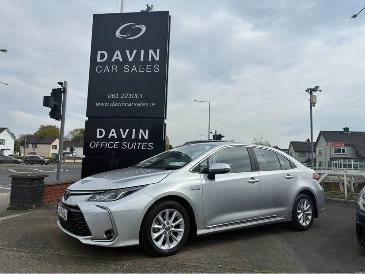 Toyota Corolla HYB LUNA SALOON 4DR AUTO - Image 1