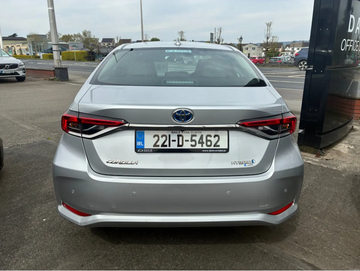 Toyota Corolla HYB LUNA SALOON 4DR AUTO - Image 5