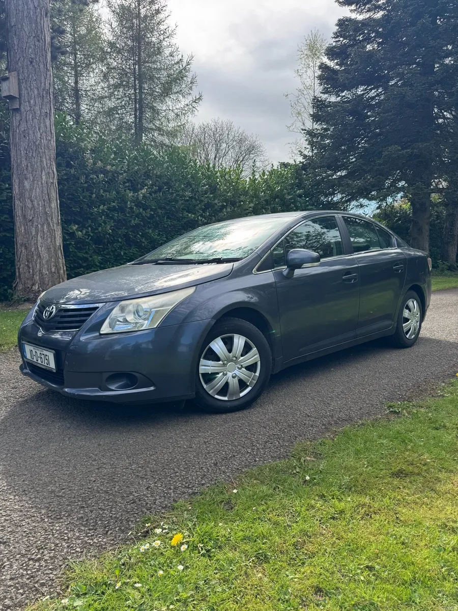 2010 Toyota Avensis - Image 2