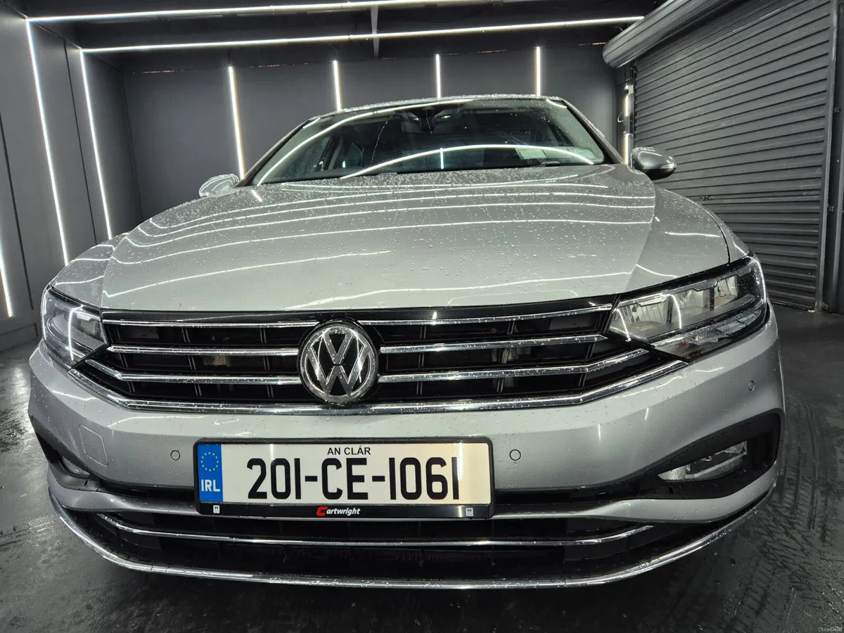 Volkswagen Passat 2020 - Image 4
