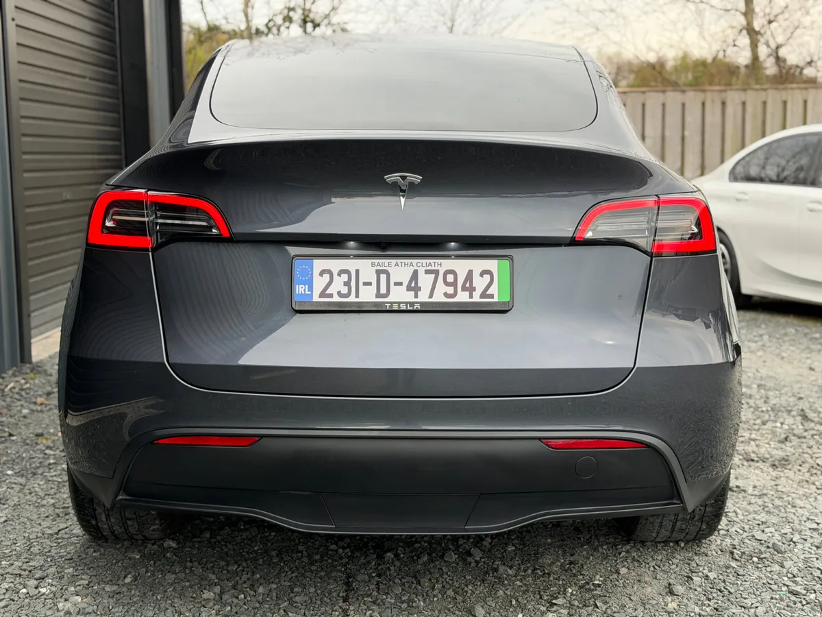 231 Tesla Model Y RWD - Image 4