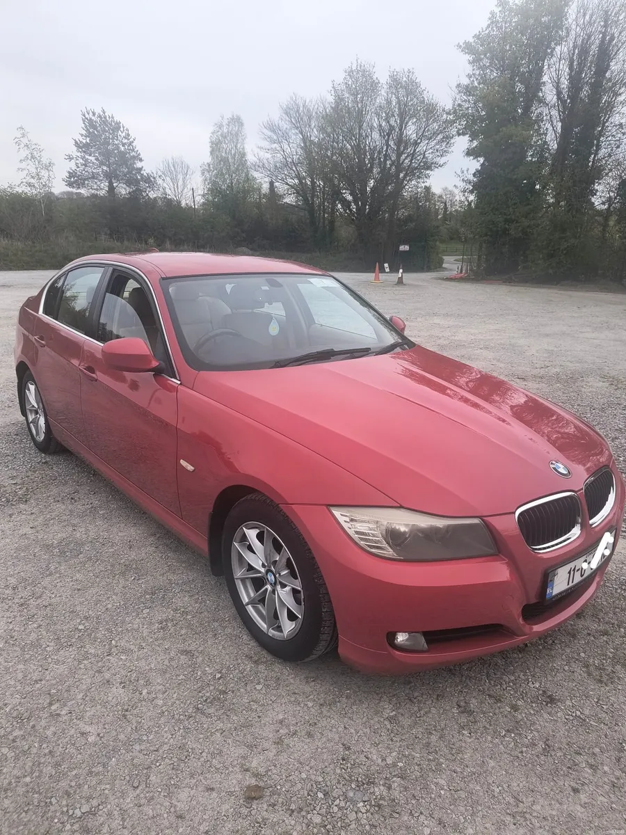 BMW 3-Series 2011 - Image 1