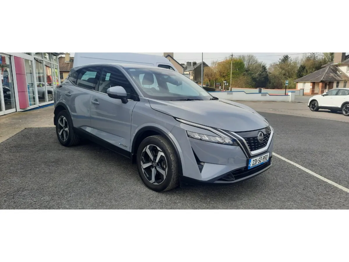 Nissan Qashqai EPOWER SV 4DR AUTO - Image 3