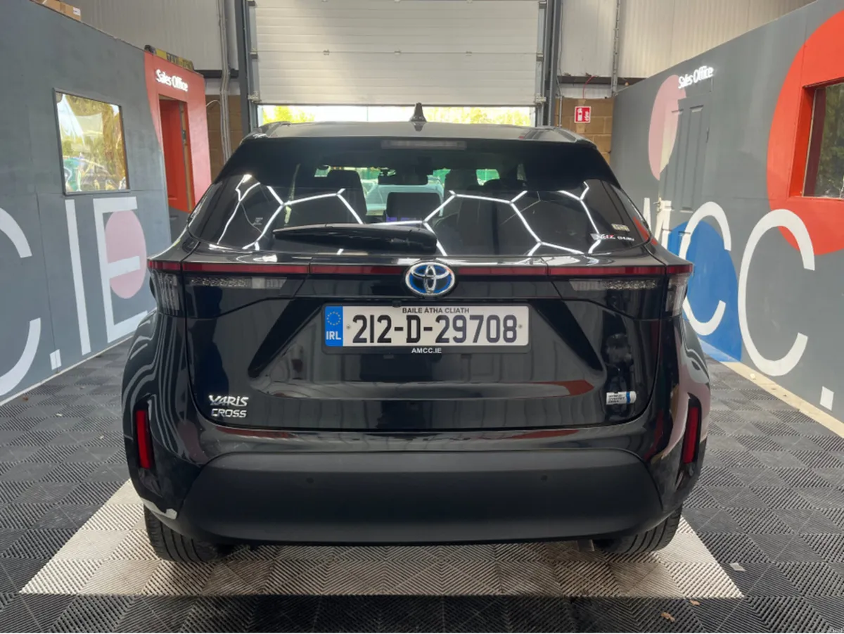 Toyota Yaris Cross €21950 2021 TOYOTA YARIS CROSS - Image 3