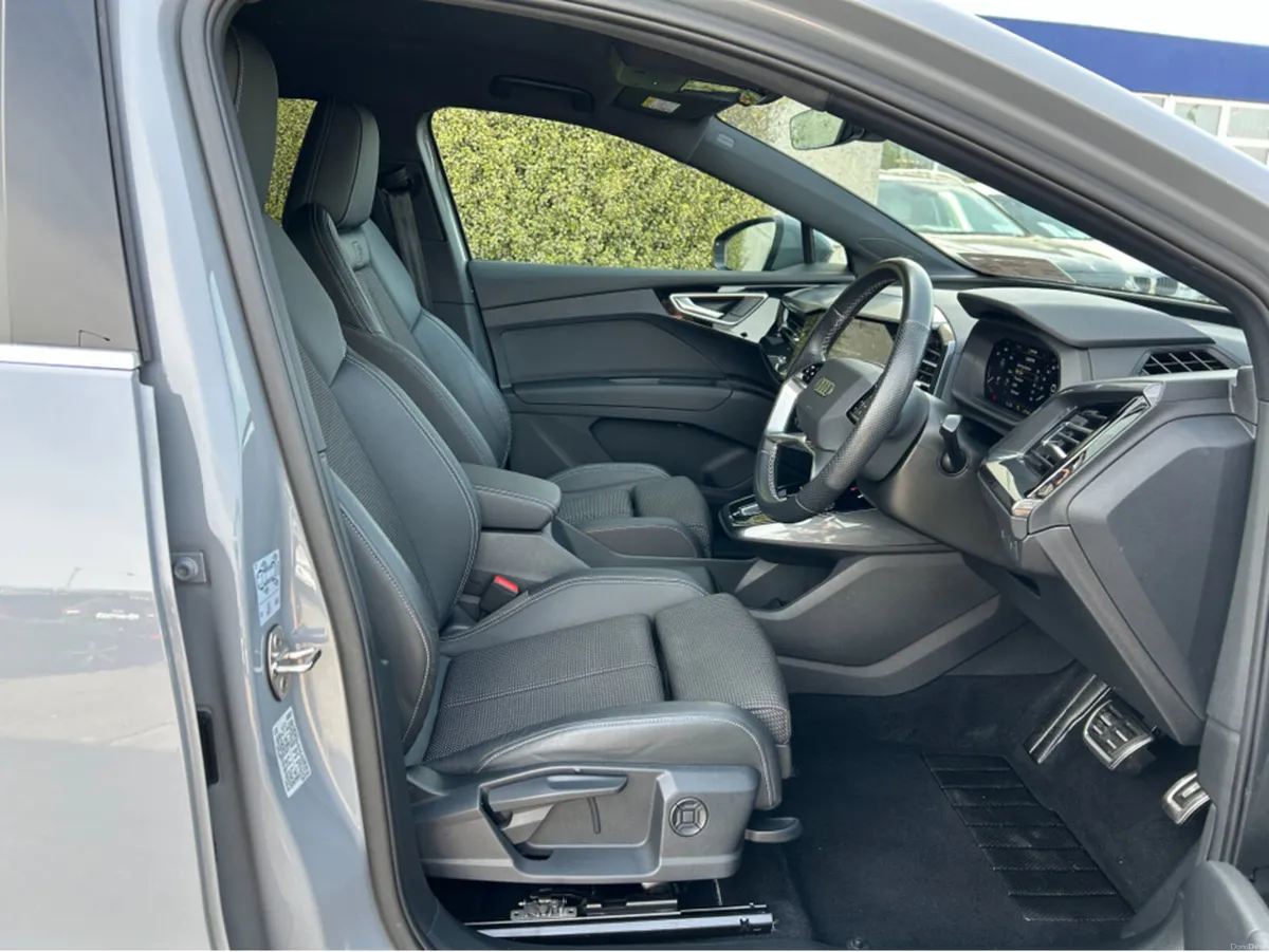 Audi Q4 e-tron 40 E-Tron S-LINE 204PS 5DR **BIGGER - Image 4