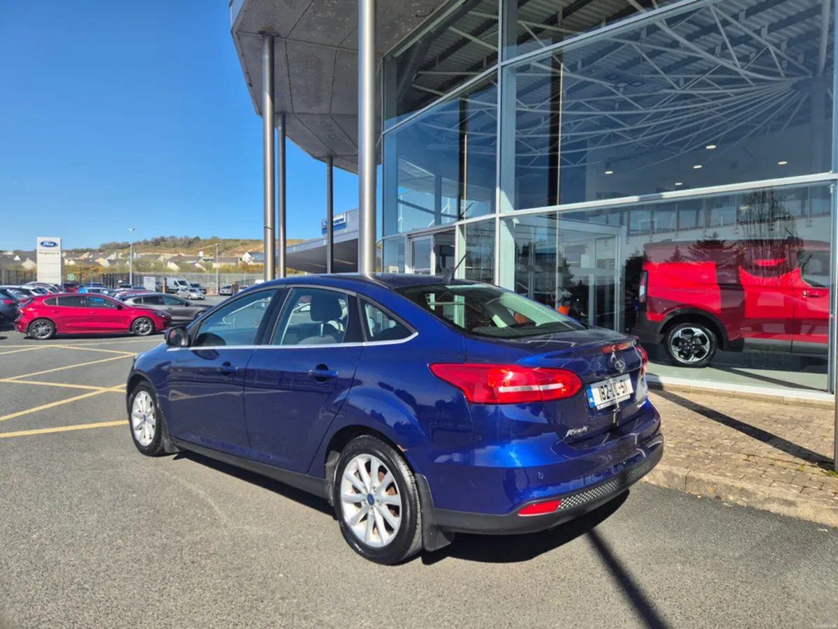 Ford Focus TITANIUM 1.5 TD 95PS 6SPEED 4DR - Image 3