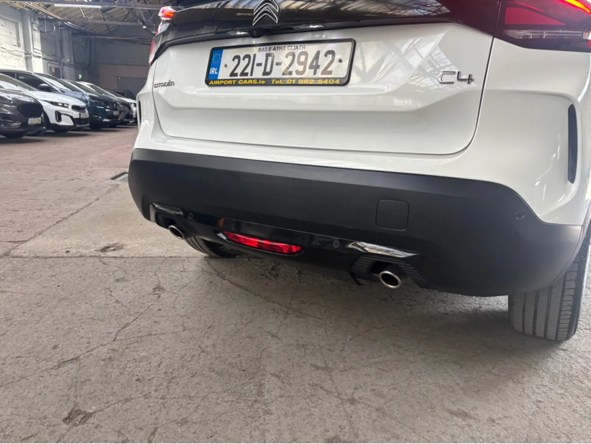 Citroen C4 FEEL PACK PURETECH 130 5DR - Image 3