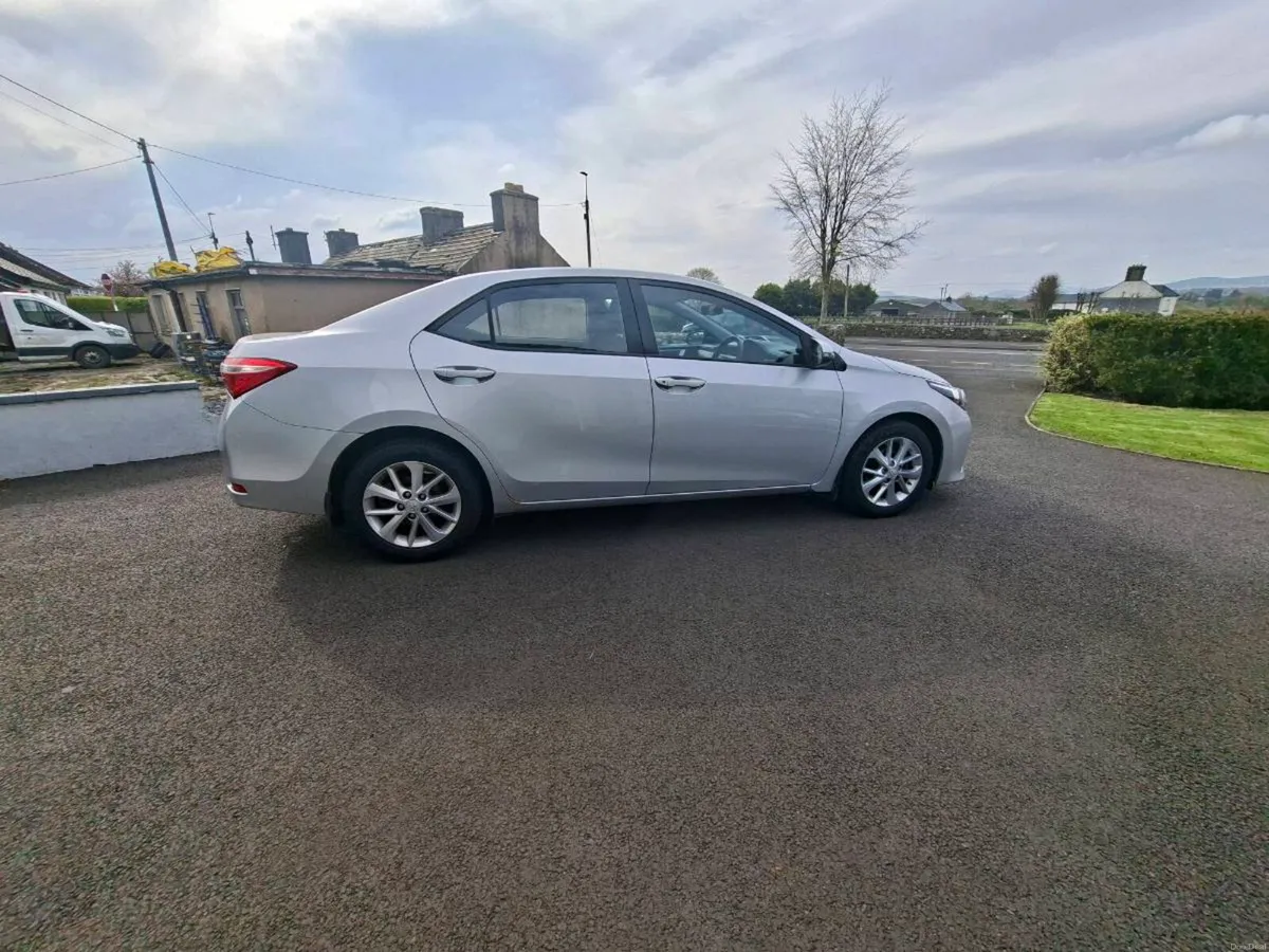 2015 toyota corolla 1.4d4d - Image 2