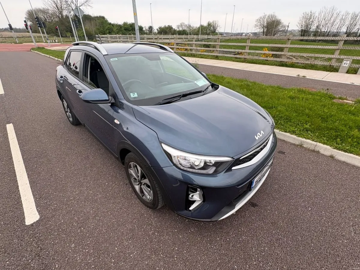 Kia Stonic 1.0 K2 1 lady owner, reversing camera, - Image 3