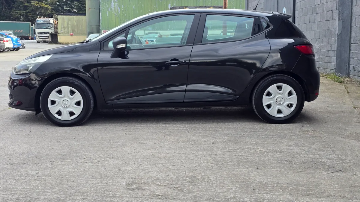 2013 Renault Clio 1.1 Petrol Expression - Image 4