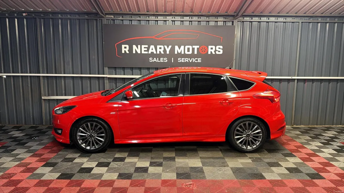 2018 Ford Focus 1.0 Petrol Manual ST-Line 86Kms - Image 3