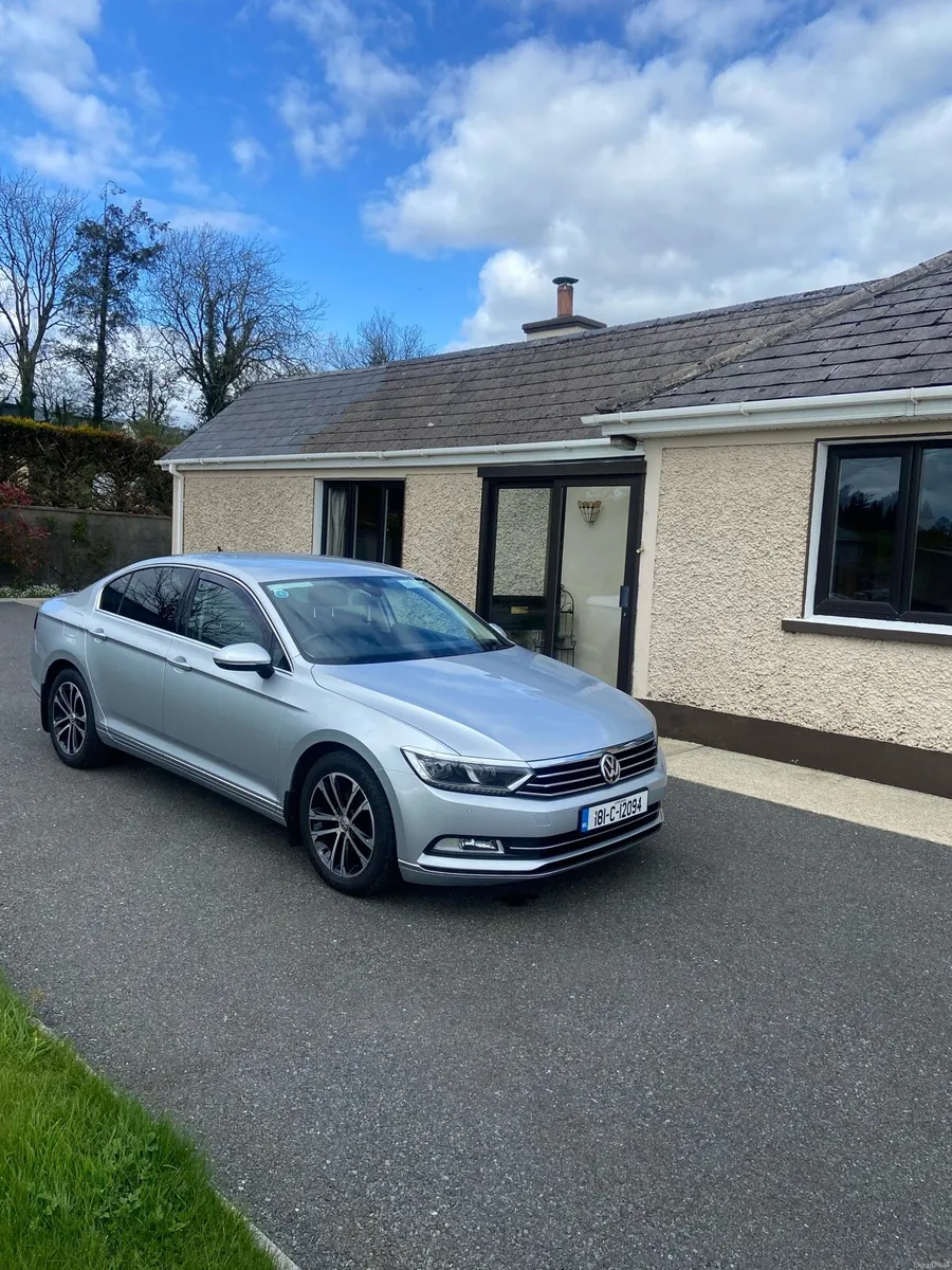 181 Highline Volkswagen Passat - Image 3