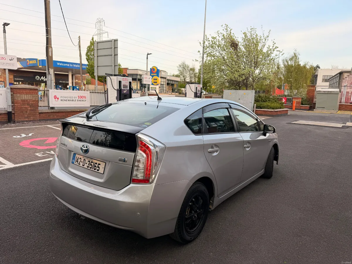 Toyota Prius 2014 - Image 4