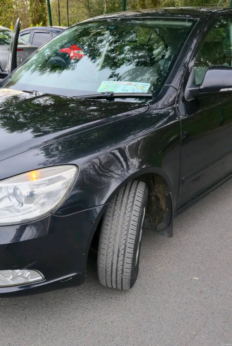 Skoda Octavia 1.6 Diesel Automatic - Image 5