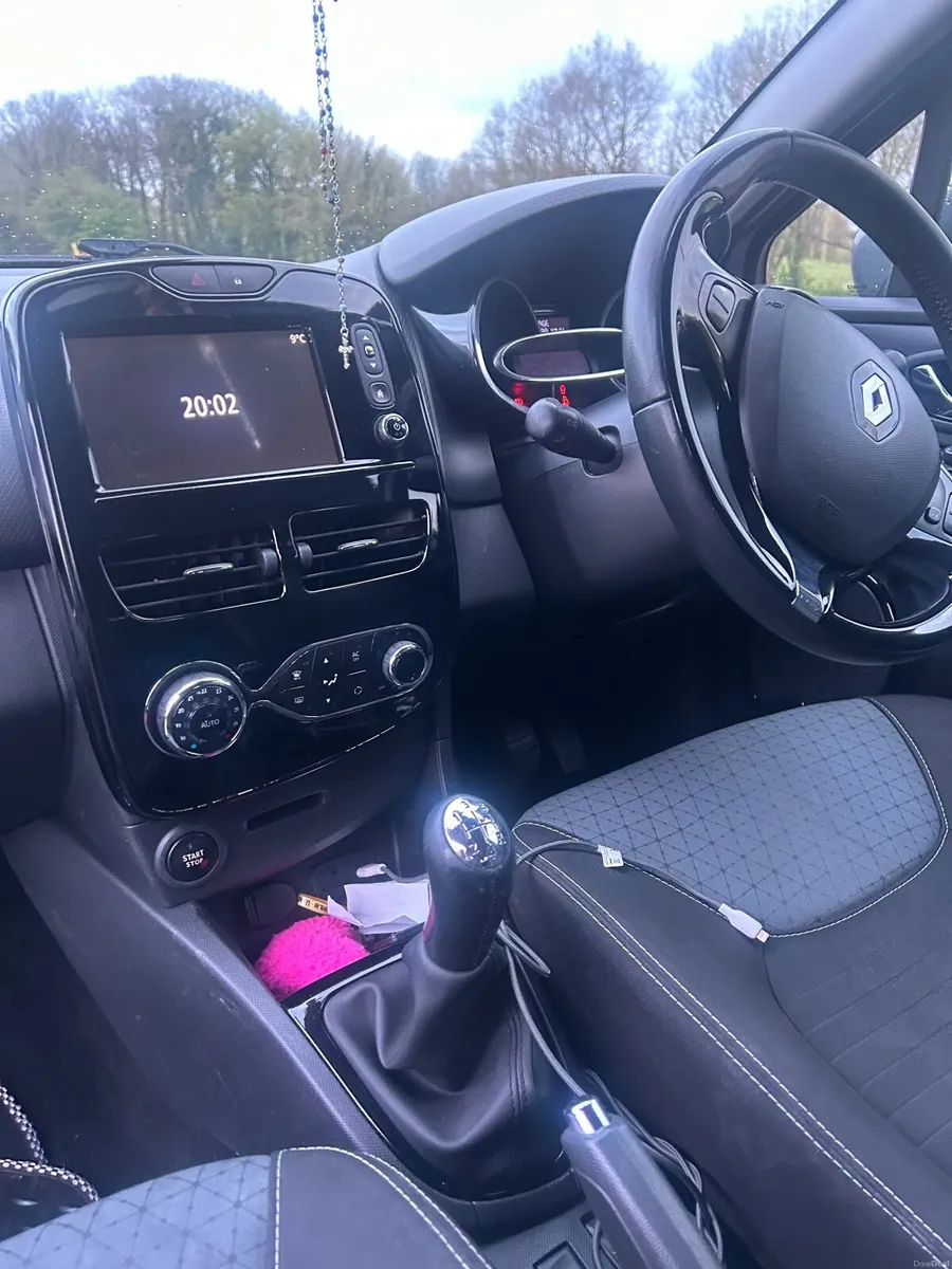 Renault Clio 2014 - Image 2