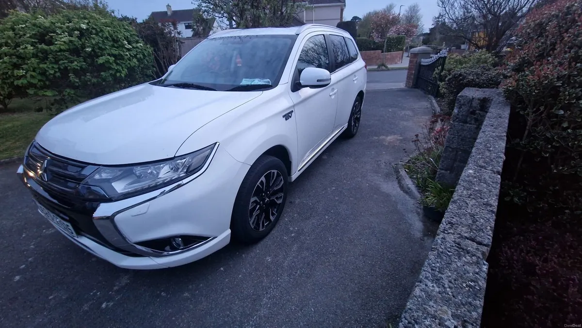 Mitsubishi Outlander 2015 - Image 4